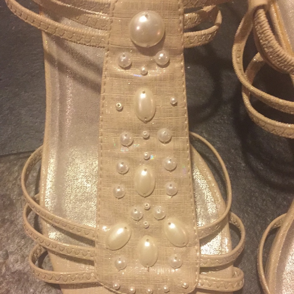 Shoes - Picture 5 of 7
